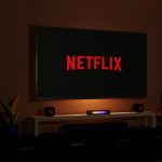 Entre o Realismo Nacional e o Glamour Californiano: O Que Vai Prender Sua Atenção na Netflix